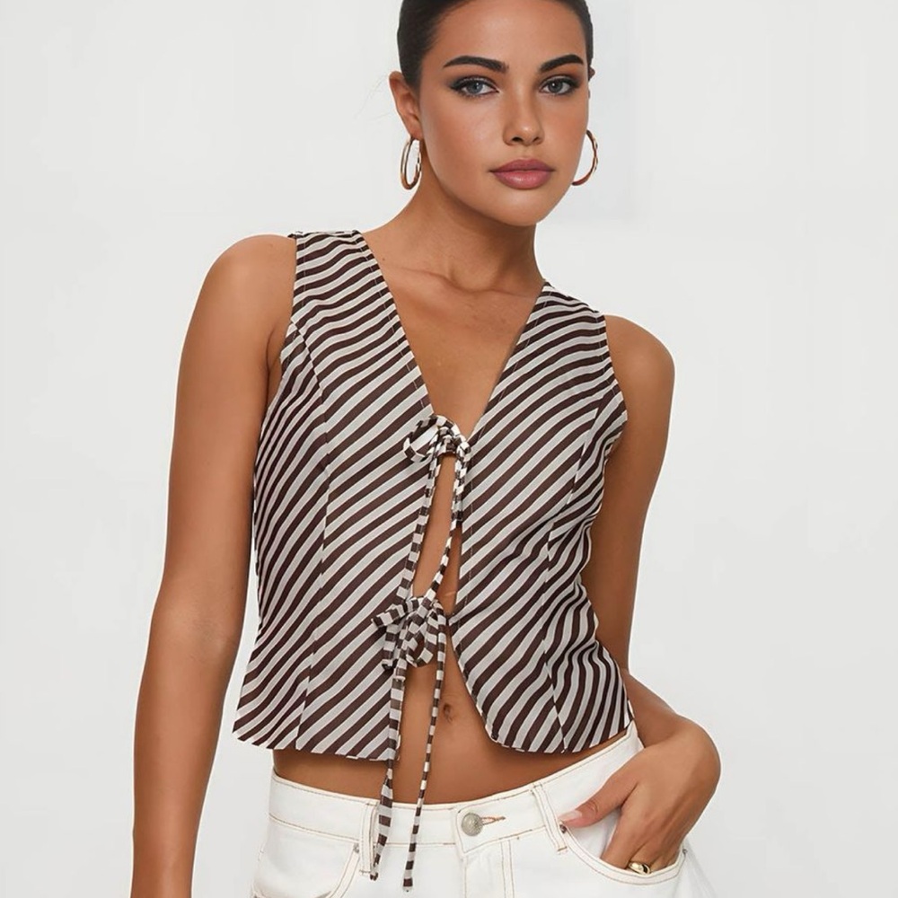 Striped knotted V-neck top S
